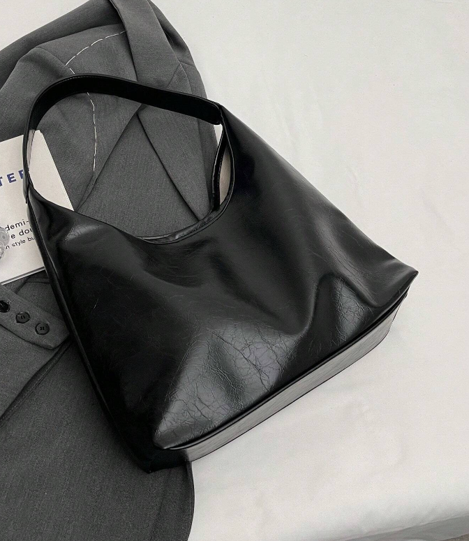 Retro-Inspireret Skuldertaske – Praktisk Elegance til Hverdagen