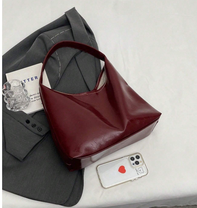 Retro-Inspireret Skuldertaske – Praktisk Elegance til Hverdagen