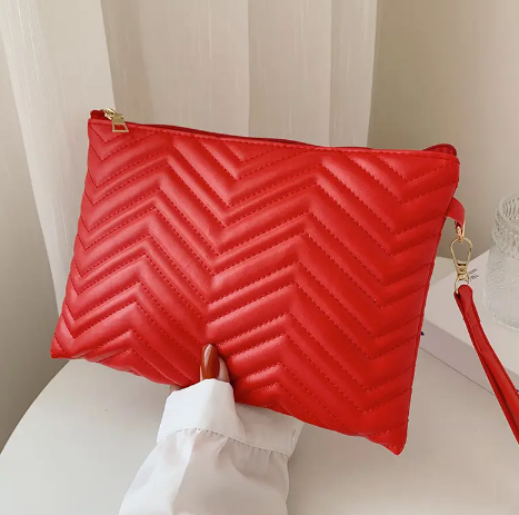 Clutch | Rillet udtryk | Perfekt til hverdagen - Til kvinder