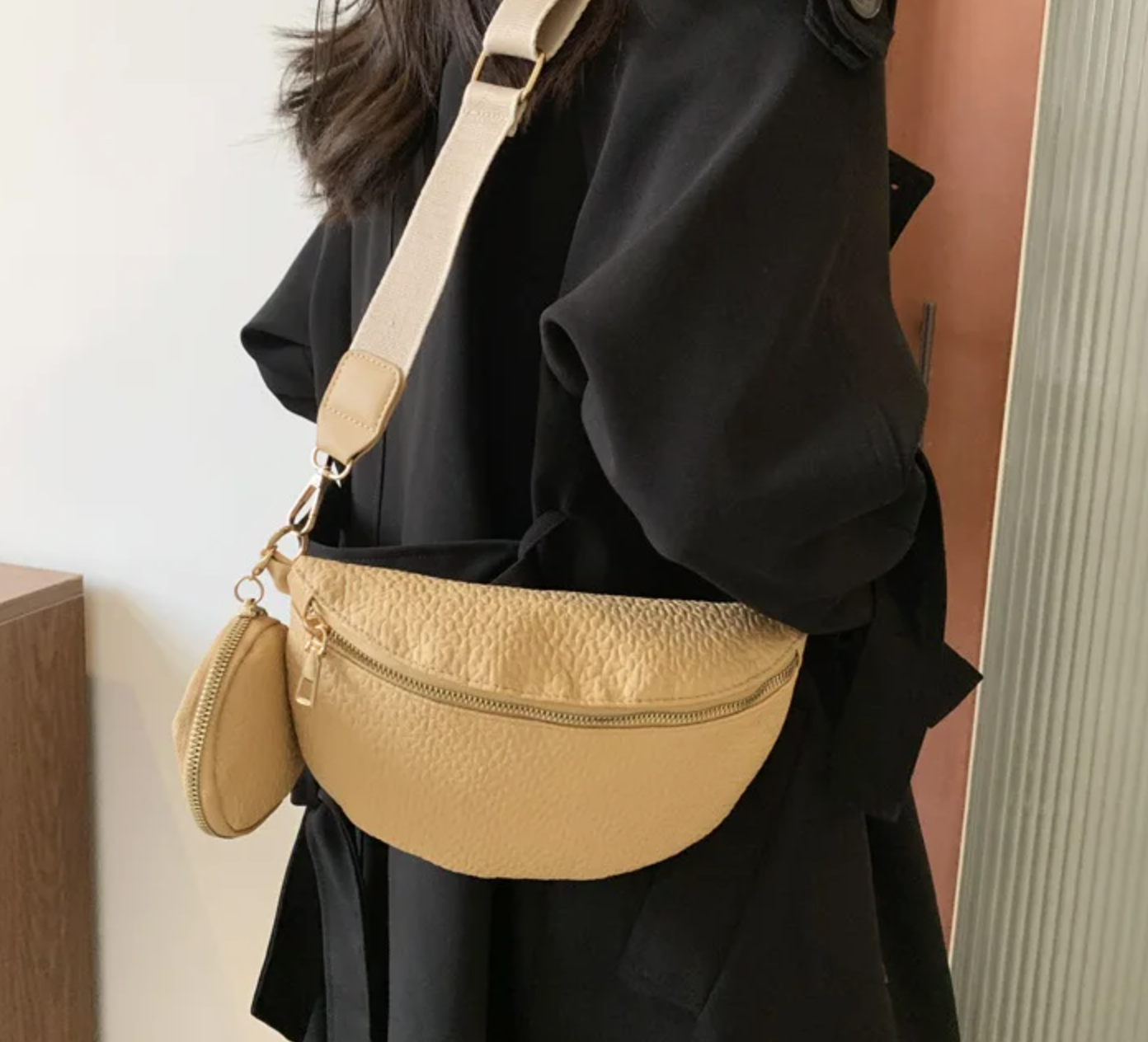 Sling taske | Crossover taske til skulderen | Curved Bag - Til kvinder