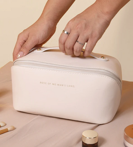 Rummelig funktionel makeup taske med flere rum