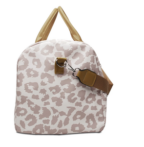 Weekendtaske med Leo print, set fra siden
