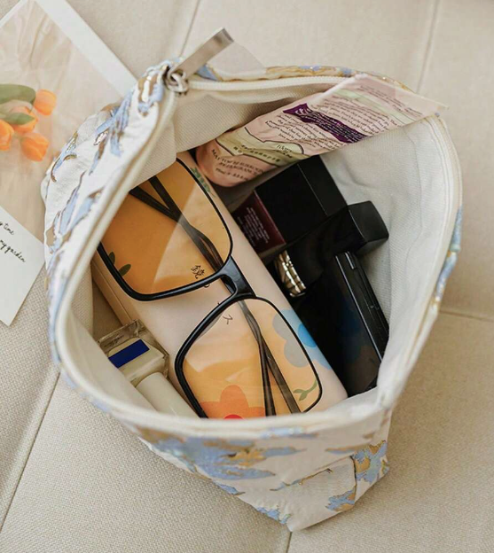 Elegant Makeup-Taske med Blomsterbroderi - DJDF Bag