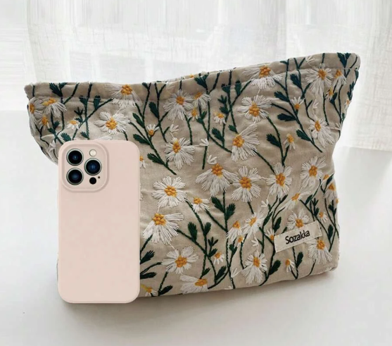 Broderet Makeup-Taske med Blomsterdesign